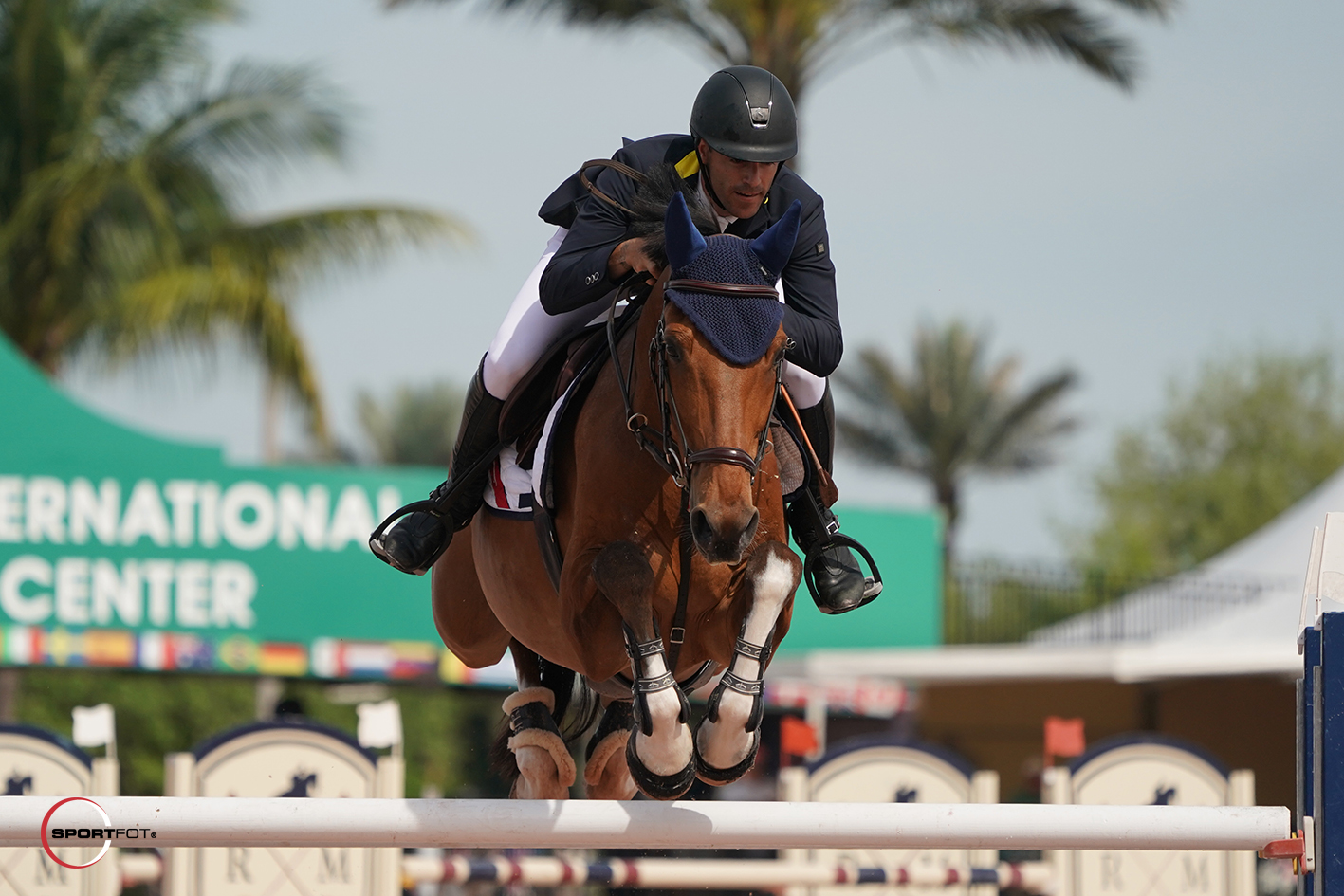 Diego Perez Bilbao and Helios. Photo © Sportfot