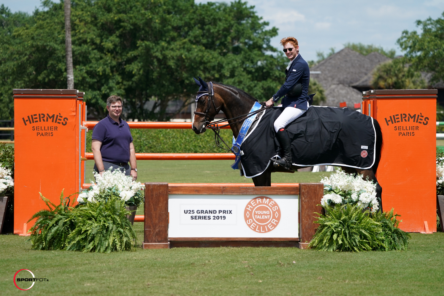 Daniel Coyle and CHS Krooze in their winning presentation with James Sardelli, Senior Equestrian Account Executive, Hermès. Photo © Sportfot