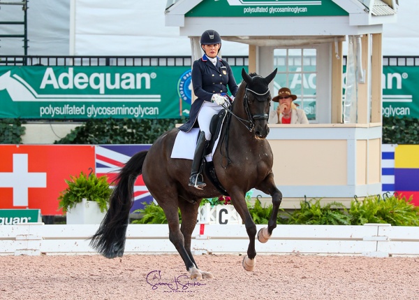 Ashley Holzer is forging a strong bond with the 11-year-old Wynton gelding Mango Eastwood, winning the FEI Grand Prix Special CDI3* with almost 72%.