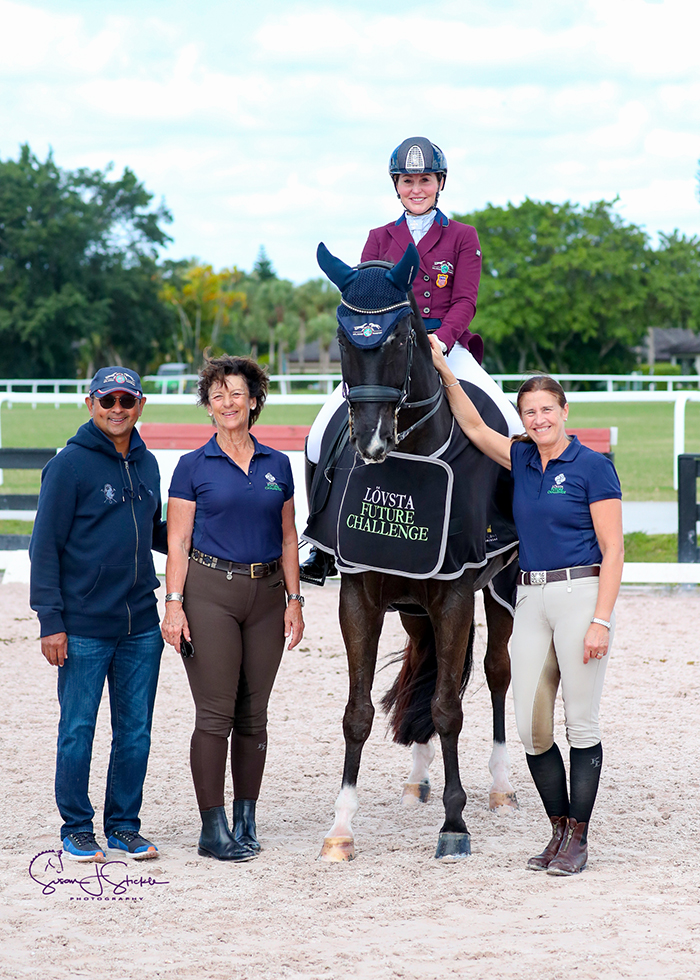 Susan Dutta (USA) with her husband Tim and Antonia Ax:son Johnson and Tinne Vilhelmson-Silfvén of class sponsor Lövsta.