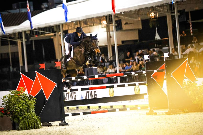 Rene Dittmer & Corsica in the $226,000 Holiday & Horses CSI4* Grand Prix, Sponsored by Keyflow Feeds USA © Cassidy Klein