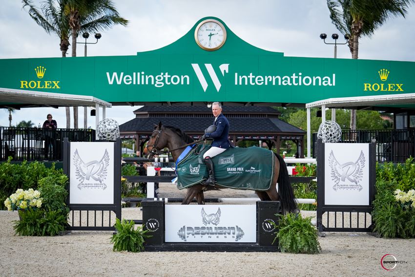 Jonathan McCrea aboard Fantasy BB winning the $25,000 Resilient Fitness National Grand Prix.
© Sportfot
        