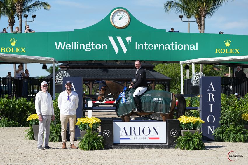 Alex Granato & Helios VD Nosahoeve presented as winners by Arion Sellier USA Owner, Sylvain Houry, in the $50,000 Arion Sellier USA Grand Prix © Sportfot